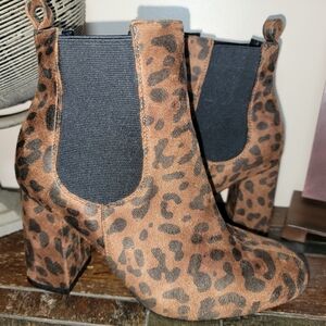 Ashley Stewart Leopard‎ Print Boots - Size 8